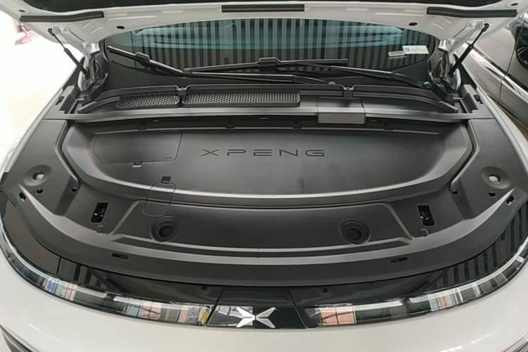 Used XPeng G6 2023 580 Long-Range Pro Engine Bay