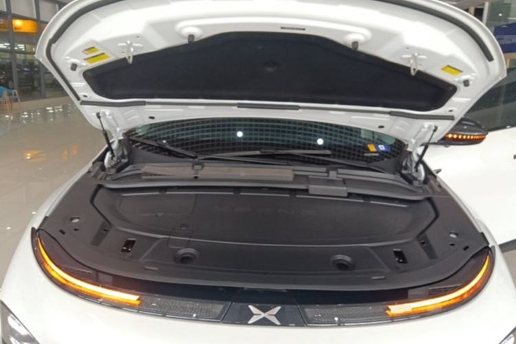 Used XPeng G6 2023 580 Long-Range Pro Engine Bay