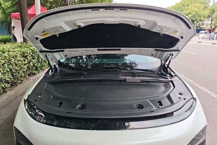 Used XPeng G6 2023 580 Long-Range Pro Engine Bay