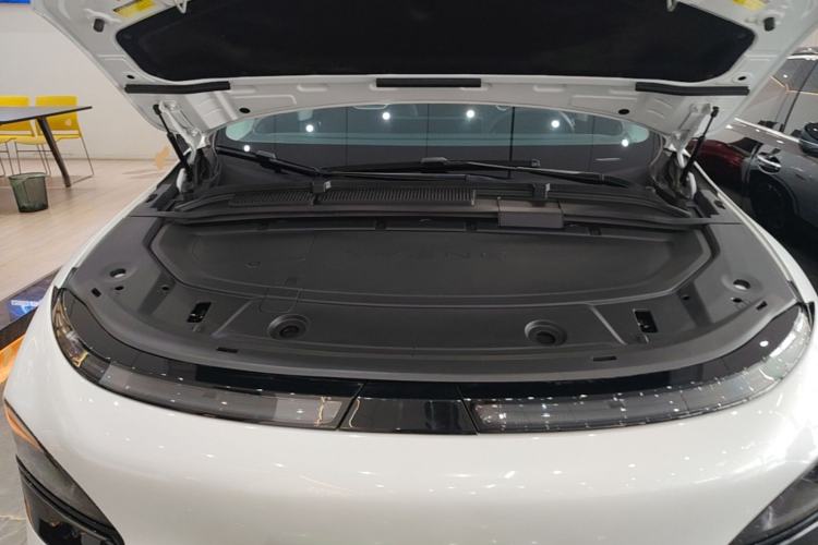 Used XPeng G6 2023 580 Long-Range Pro Engine Bay