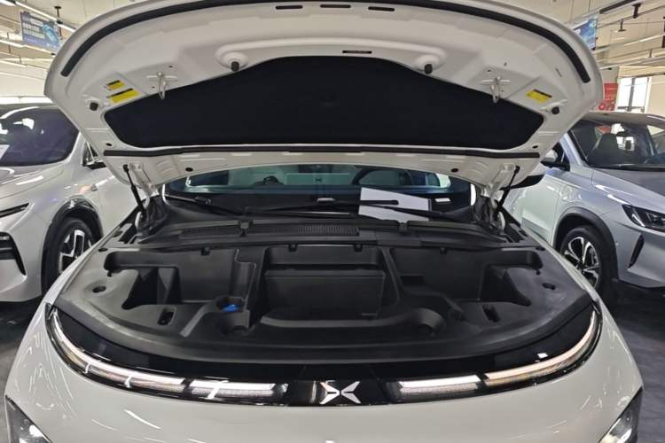 Used XPeng G6 2023 580 Long-Range Max Engine Bay