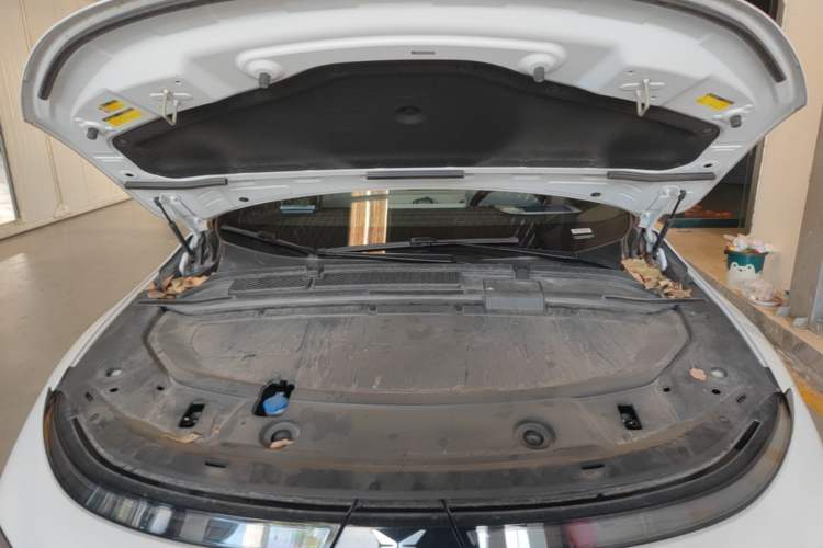 Used XPeng G6 2023 580 Long-Range Max Engine Bay