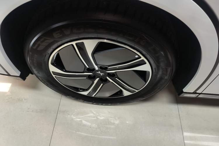 Used XPeng G6 2023 580 Long-Range Pro Exterior 1