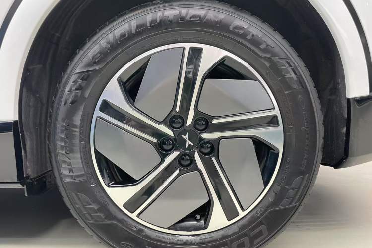 Used XPeng G6 2023 580 Long-Range Max Exterior 7