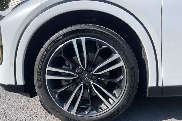 Used XPeng G6 2023 700 Four-Wheel Drive Performance Max Exterior 9