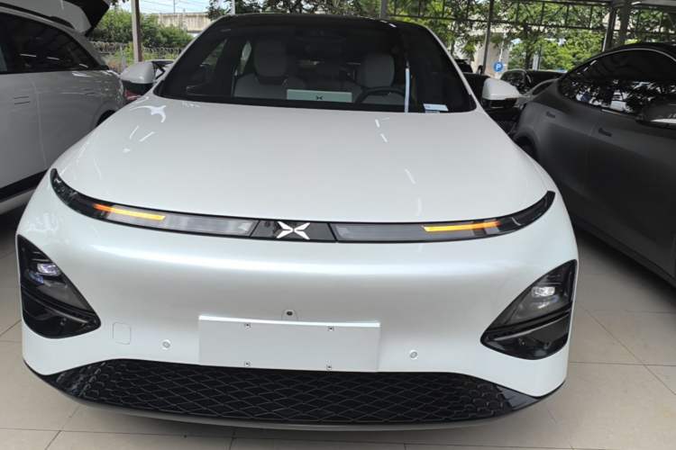 Used XPeng G6 2023 580 Long-Range Pro Front