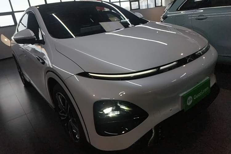 Used XPeng G6 2023 580 Long-Range Max Front Right 45 Deg