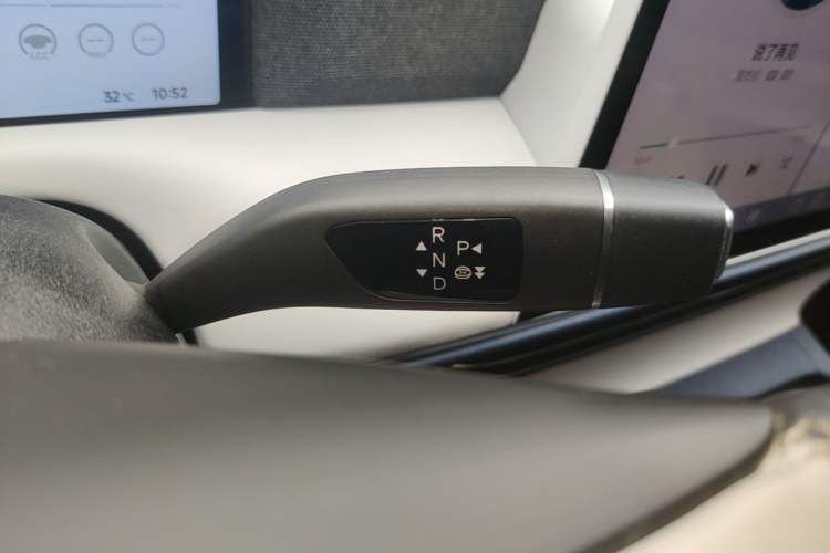 Used XPeng G6 2023 580 Long-Range Pro Gear Lever