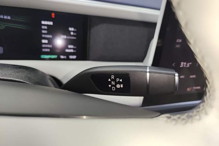 Used XPeng G6 2023 580 Long-Range Pro Gear Lever