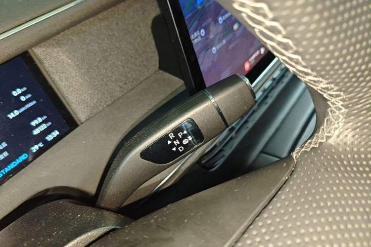 Used XPeng G6 2023 580 Long-Range Max Gear Lever