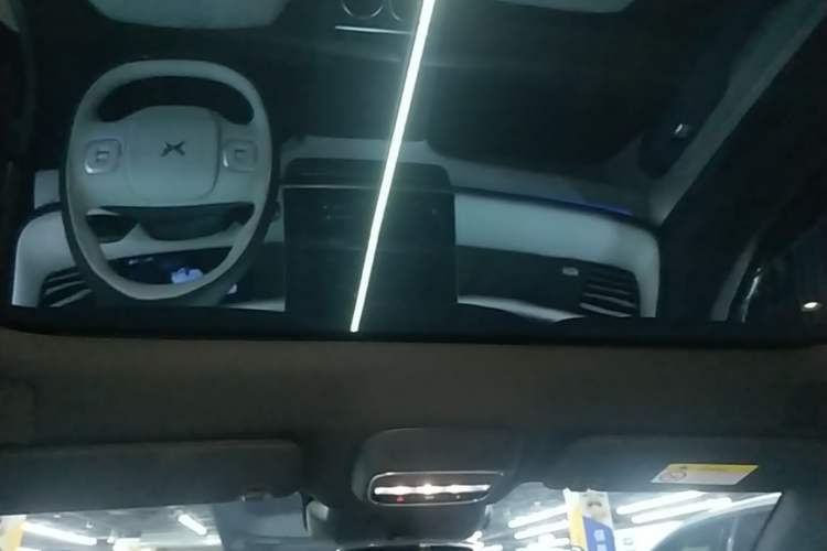 Used XPeng G6 2023 580 Long-Range Max Headliner