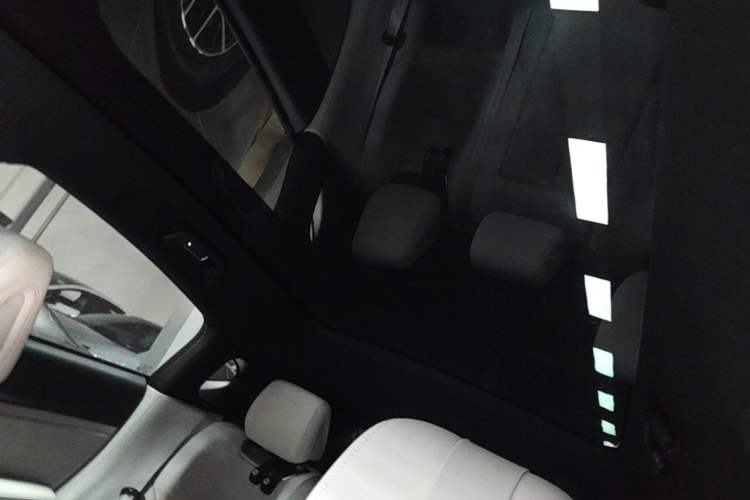 Used XPeng G6 2023 580 Long-Range Pro Headliner