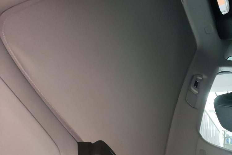 Used XPeng G6 2023 580 Long-Range Pro Headliner