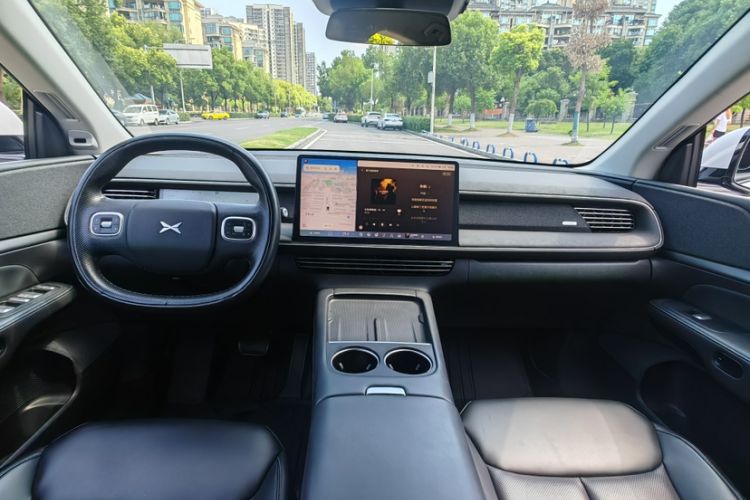 Used XPeng G6 2023 580 Long-Range Pro Interior 1