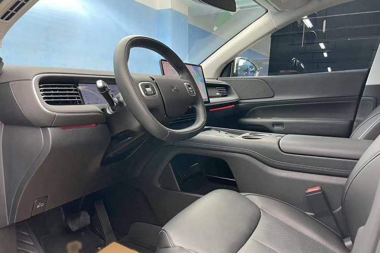 Used XPeng G6 2023 580 Long-Range Max Interior 10