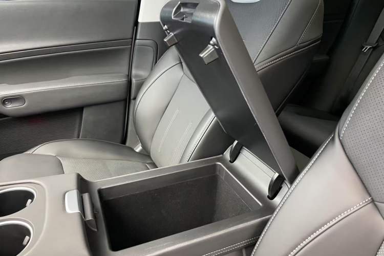 Used XPeng G6 2023 580 Long-Range Max Interior 11