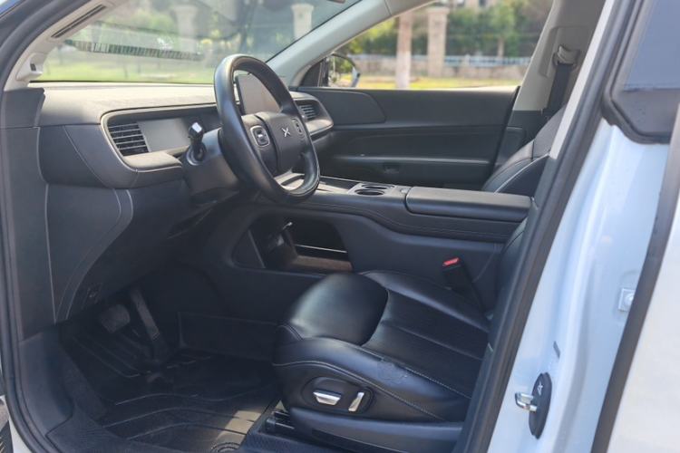 Used XPeng G6 2023 580 Long-Range Pro Interior 4