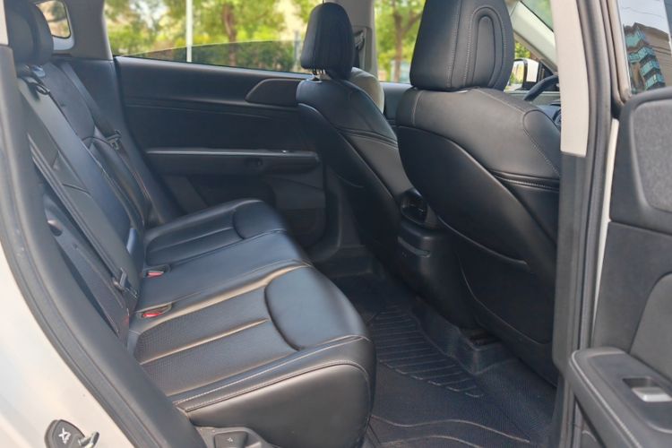 Used XPeng G6 2023 580 Long-Range Pro Interior 6