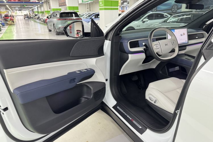 Used XPeng G6 2023 580 Long-Range Max Interior 7