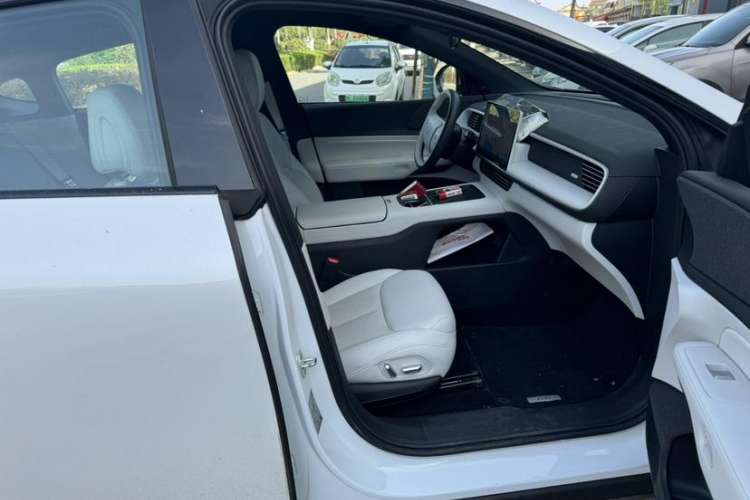 Used XPeng G6 2023 580 Long-Range Max Interior 8