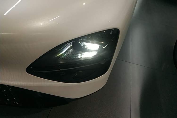 Used XPeng G6 2023 580 Long-Range Max Left Front Headlight
