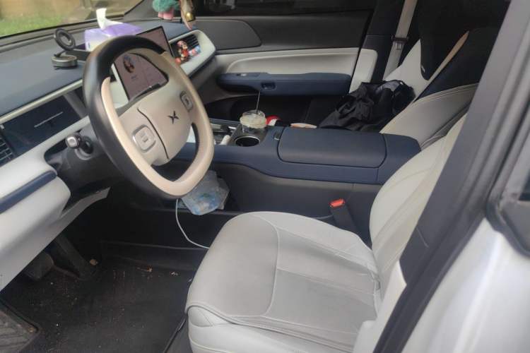 Used XPeng G6 2023 580 Long-Range Pro Left Front Seat