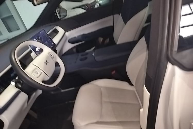 Used XPeng G6 2023 755 Ultra-Long Range Pro Left Front Seat