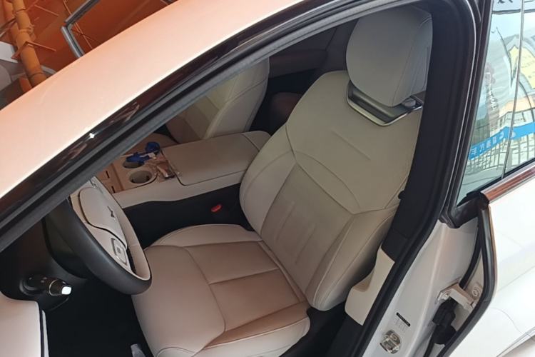 Used XPeng G6 2023 580 Long-Range Max Left Front Seat