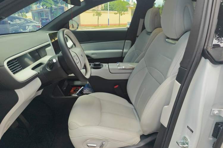 Used XPeng G6 2023 580 Long-Range Pro Left Front Seat