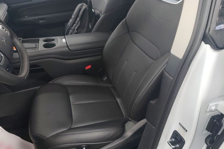 Used XPeng G6 2023 755 Ultra-Long Range Pro Left Front Seat
