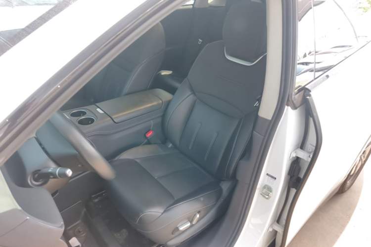 Used XPeng G6 2023 755 Ultra-Long Range Pro Left Front Seat