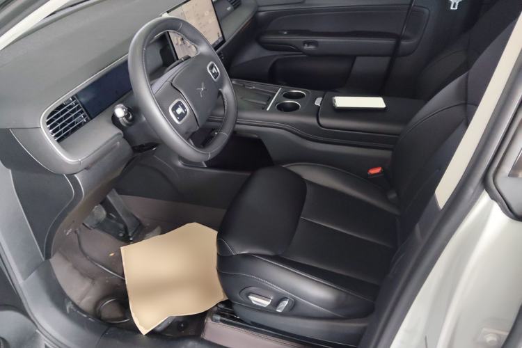 Used XPeng G6 2023 580 Long-Range Pro Left Front Seat