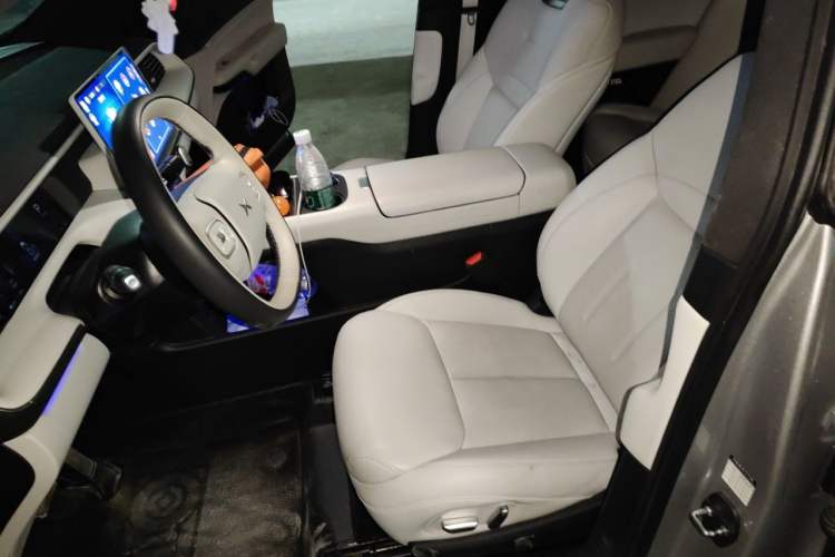 Used XPeng G6 2023 755 Ultra-Long Range Max Left Front Seat