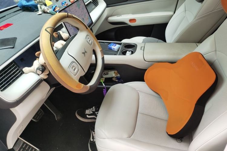 Used XPeng G6 2023 755 Ultra-Long Range Max Left Front Seat
