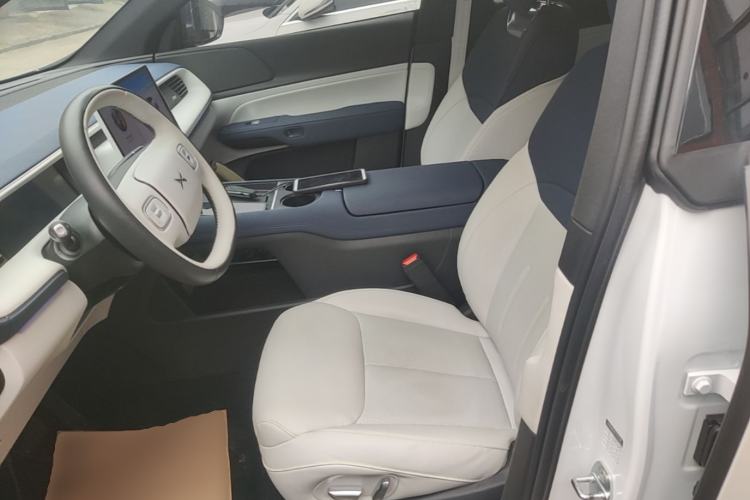 Used XPeng G6 2023 580 Long-Range Pro Left Front Seat