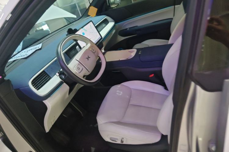 Used XPeng G6 2023 755 Ultra-Long Range Max Left Front Seat