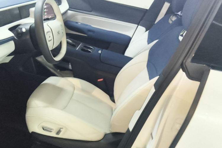 Used XPeng G6 2023 580 Long-Range Pro Left Front Seat