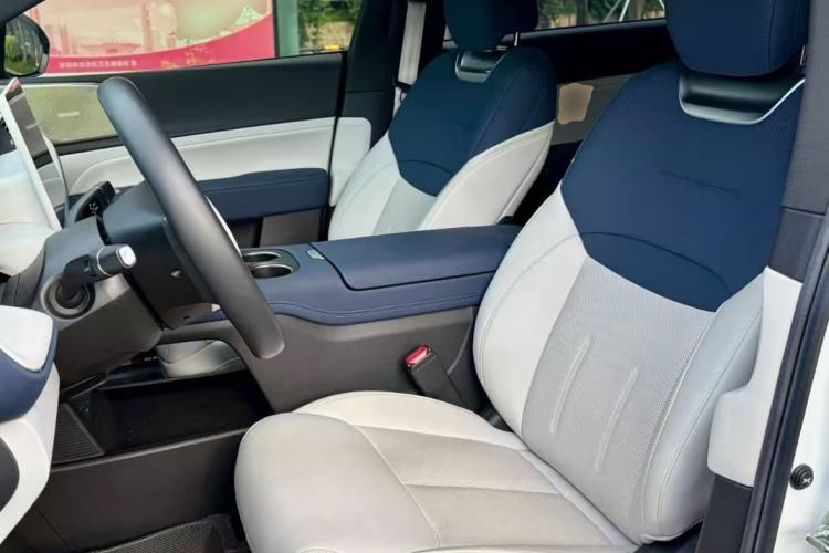 Used XPeng G6 2023 580 Long-Range Max Left Front Seat