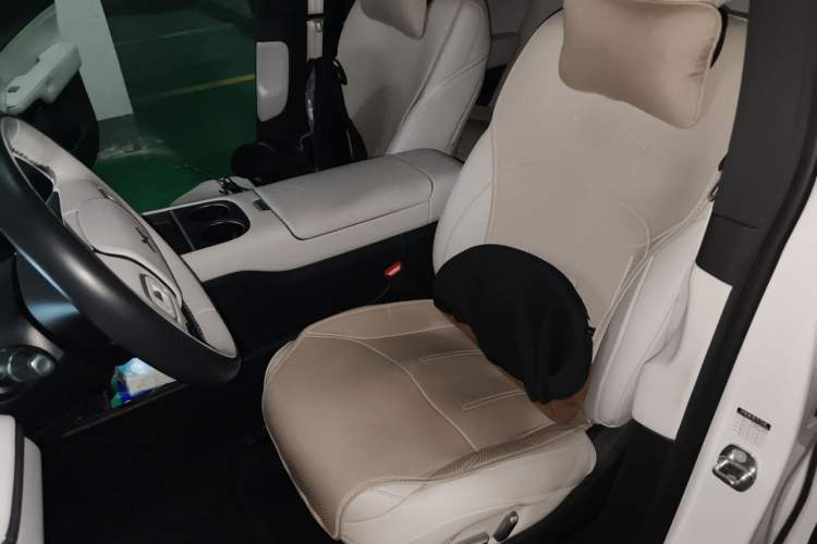 Used XPeng G6 2023 755 Ultra-Long Range Max Left Front Seat