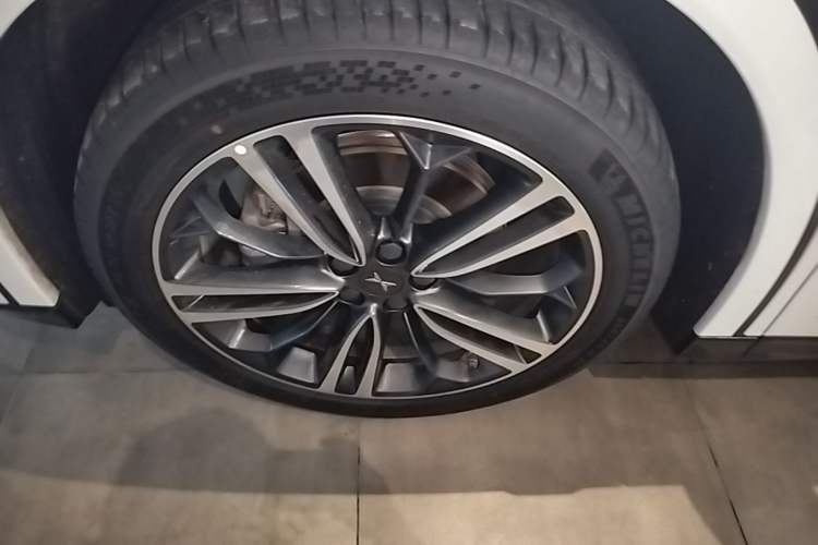 Used XPeng G6 2023 755 Ultra-Long Range Pro Left Front Wheel Hub
