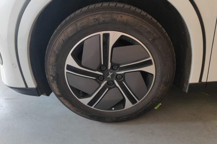 Used XPeng G6 2023 580 Long-Range Max Left Front Wheel Hub