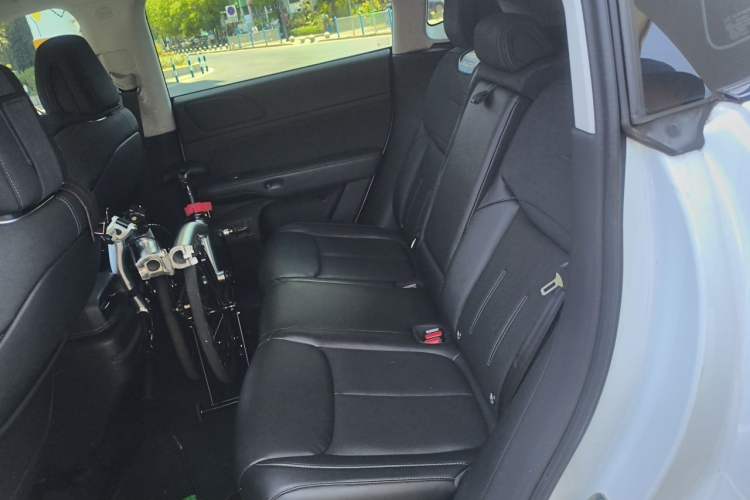 Used XPeng G6 2023 755 Ultra-Long Range Pro Left Rear Seat