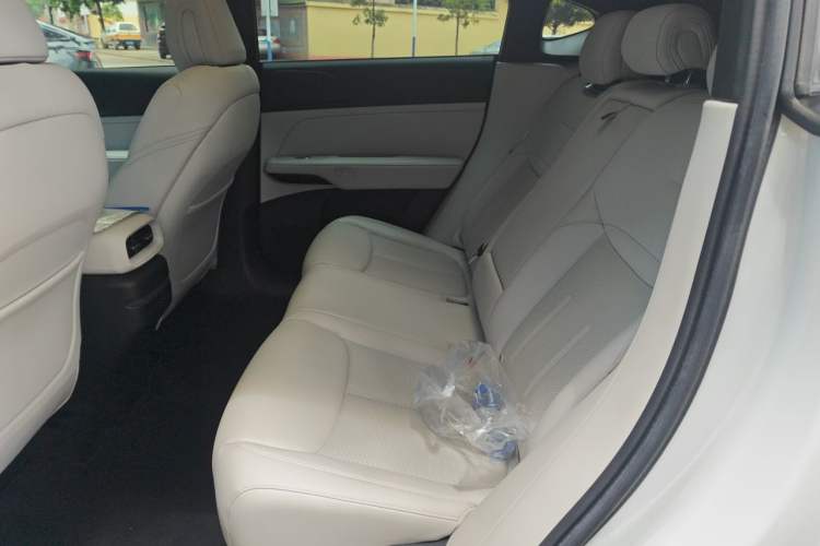 Used XPeng G6 2023 580 Long-Range Pro Left Rear Seat