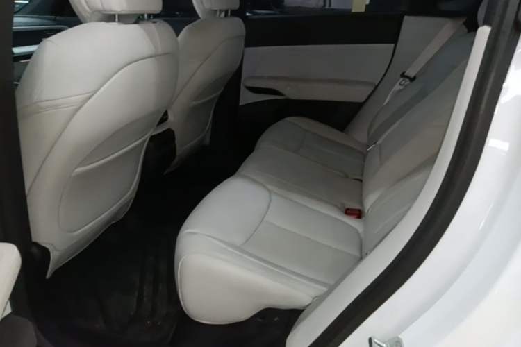Used XPeng G6 2023 580 Long-Range Pro Left Rear Seat