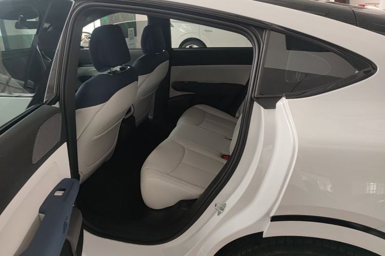 Used XPeng G6 2023 580 Long-Range Max Left Rear Seat
