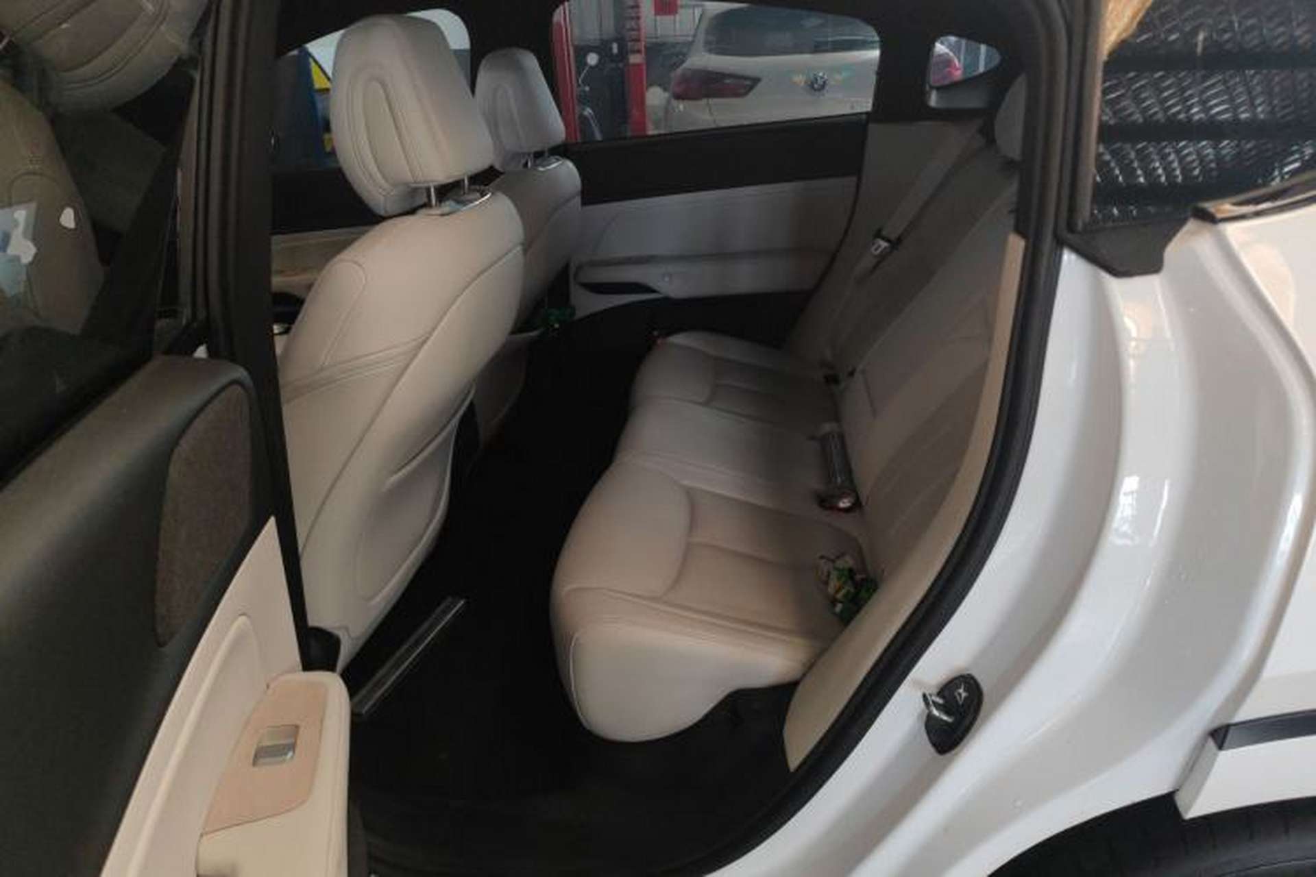 Used XPeng G6 2023 580 Long-Range Max Left Rear Seat