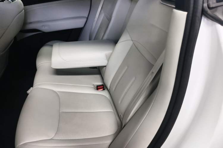 Used XPeng G6 2023 755 Ultra-Long Range Max Left Rear Seat