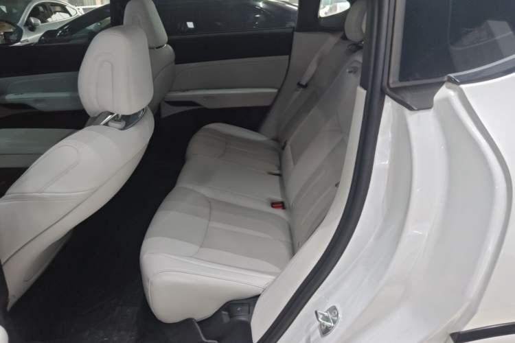 Used XPeng G6 2023 580 Long-Range Max Left Rear Seat