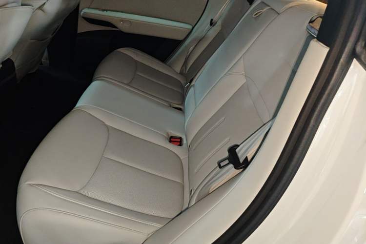 Used XPeng G6 2023 580 Long-Range Pro Left Rear Seat