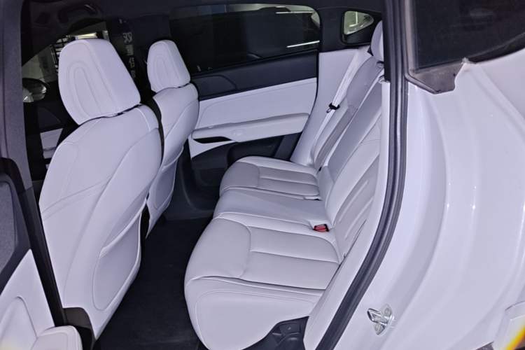 Used XPeng G6 2023 755 Ultra-Long Range Max Left Rear Seat